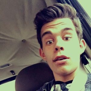 Meet your Posher, Zach