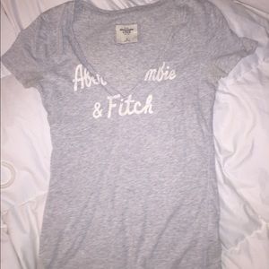 grey tshirt