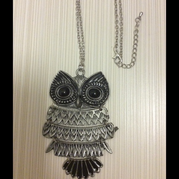 CUTESY ANTIQUE SILVER OWL NECKLACE💝 NWOT 💝