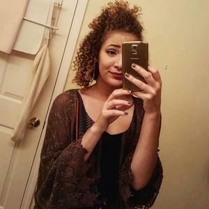 Meet your Posher, Michaela