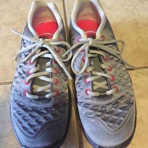 Women's Nike tennis shoes sz7.5