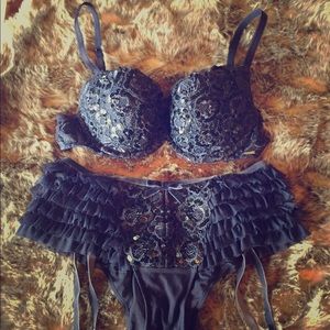 Victoria's Secret Special Xmas Edition Bra Set