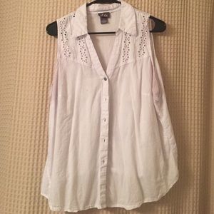 Blouse‼️CLOSET CLEAN OUT‼️TAKING OFFERS‼️