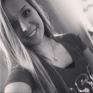 Meet your Posher, Abby