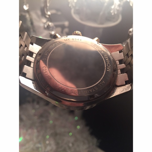 •Sold• 2 tone MK watch - Picture 4 of 4