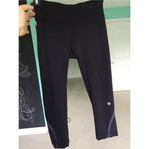 Lululemon cropped athletic leggings