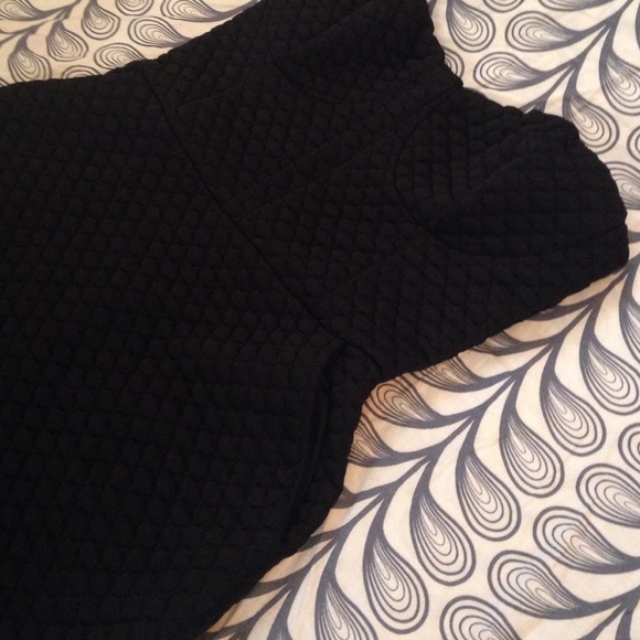 bar lll Medium quilted dress with pockets NWT - Picture 3 of 3