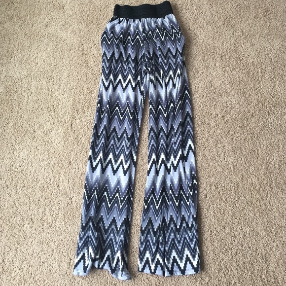 Aztec Pattern Pants Size Small - Picture 2 of 4