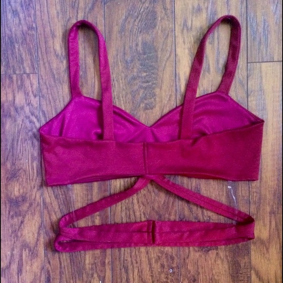 Garnet Criss Cross Crop Top - Picture 2 of 2