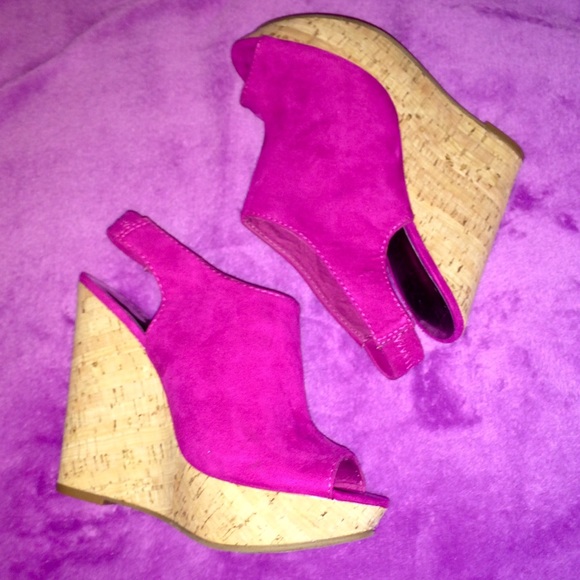 NWOT Suede Wedges
