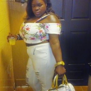 Meet your Posher, Candace