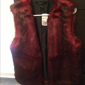 Faux fur vest size large new with tags