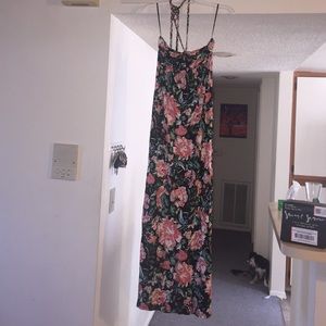 Floral halter maxi dress NWT - size small