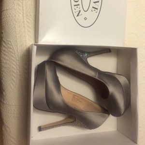 Steve Madden Sparkly Party Shoe!