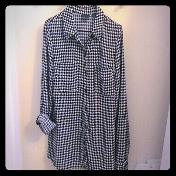 Covington Houndstooth Button-up