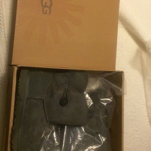 Grey Bailey Button Uggs