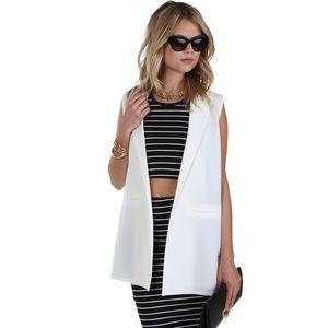 WINDSOR Jackets & Coats - Rheanna Ivory Sleeveless Jacket Blazer Medium WINDSOR Jackets & Coats - Rheanna Ivory Sleeveless Jacket Blazer Medium