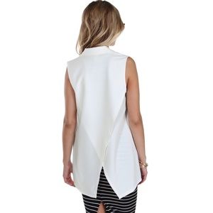 WINDSOR Jackets & Coats - Rheanna Ivory Sleeveless Jacket Blazer Medium WINDSOR Jackets & Coats - Rheanna Ivory Sleeveless Jacket Blazer Medium