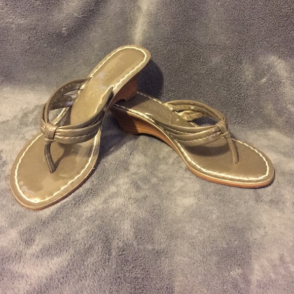 Bernardo gunmetal patent leather wedge flip flop