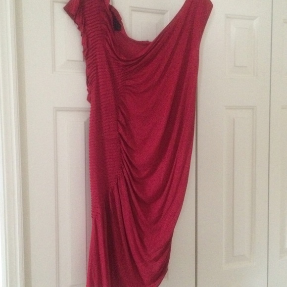 Asymmetric Red Elongated Tank Sz L - Picture 3 of 5