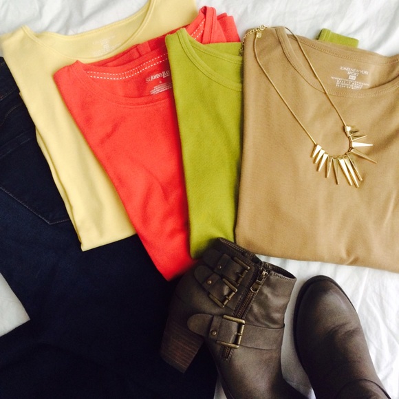 BUNDLE of tops