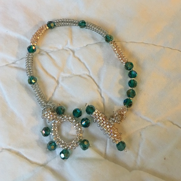 Swarovski crystal & seed bead handmade bracelet
