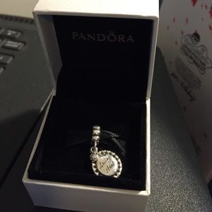 **sold in bundle** Pandora Loving Aunt charm