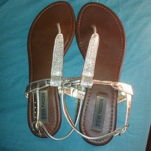 Steve Madden sandals !