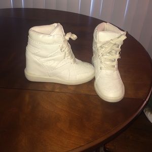 Wedge sneakers