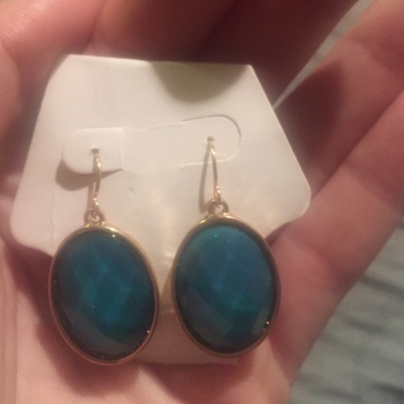 Brand new earrings - Picture 1 of 2