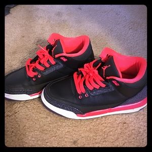 Jordan Crimson 4s size 5y