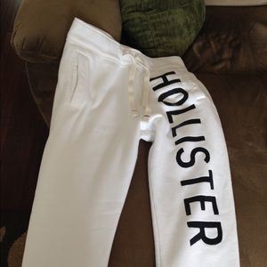 Medium white Hollister sweatpants