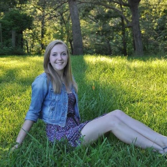 Meet your Posher, Tori - Picture 1 of 1