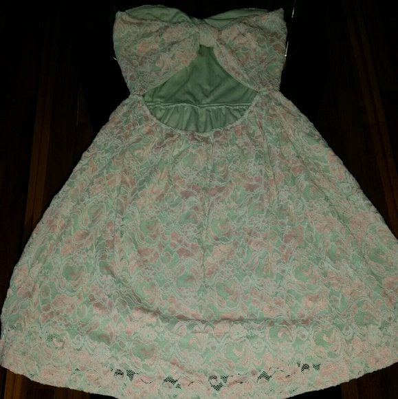 Perfect for Easter--------Beige/teal lace dress - Picture 3 of 3