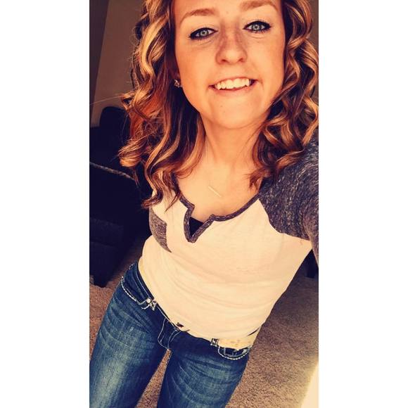 Meet your Posher, Aryelle - Picture 1 of 1