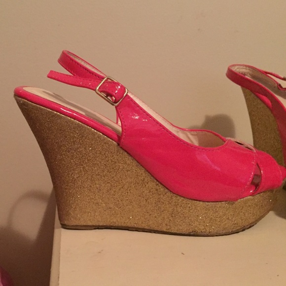 Gold sequined, hot pink wedges - Picture 2 of 3