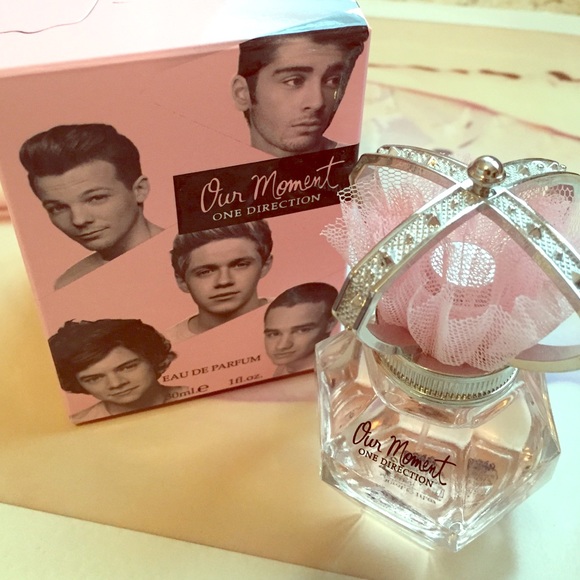 One Direction Our Moment Perfume! Only sprayed x2!