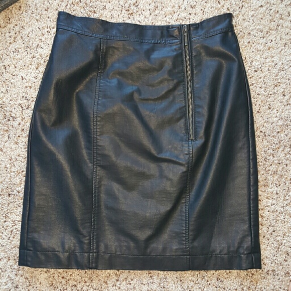 I <3 Ronson faux leather skirt size 6