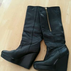 Sale!! $10! Today only!! Steve Madden Boots
