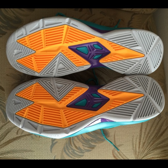 AUTHENTIC Nike Zoom Kobe Venomenon 4 Turbo Size 10 - Picture 4 of 4