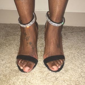 Elegant Black Ann Taylor Sandals