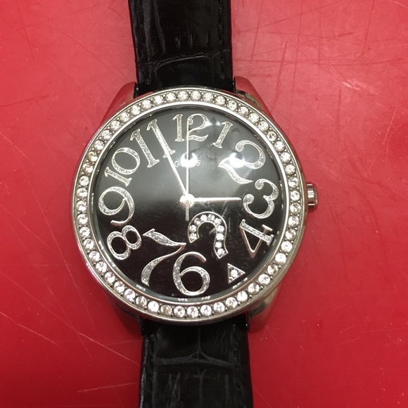 Black guess watch
