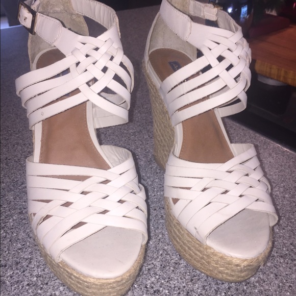 Anna Luz off white wedges