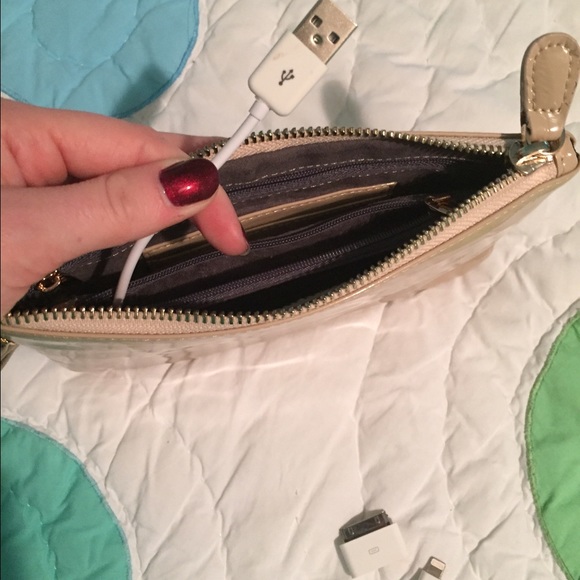 *SOLD* Handbag Butler - Picture 3 of 4