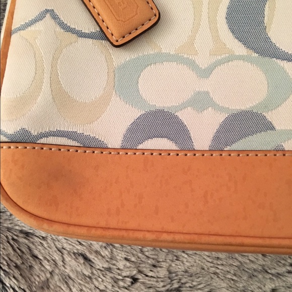 Authentic Coach Purse - Picture 4 of 4