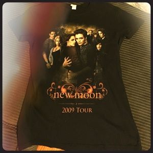 New Moon Twilight saga 2009 tour shirt