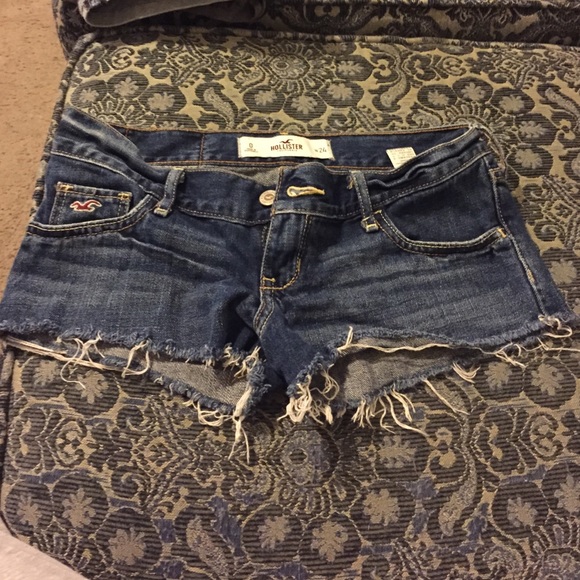 Hollister short