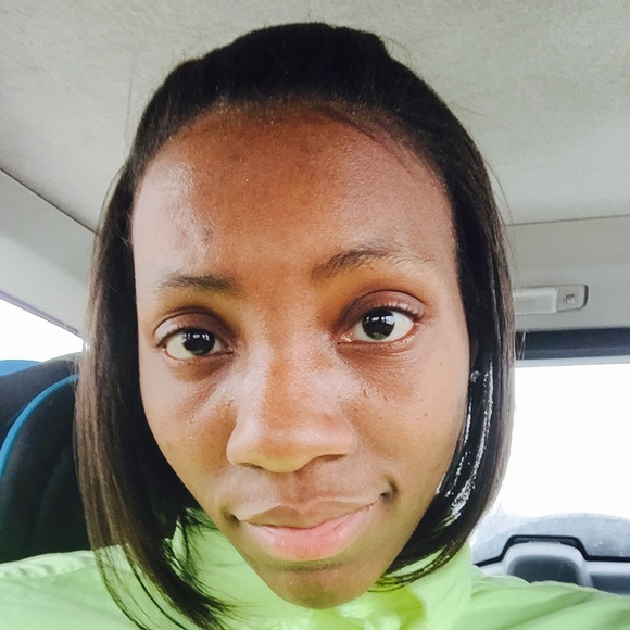 Meet your Posher, Cierra
