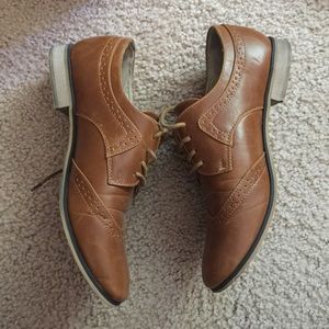 Women's lace up oxfords