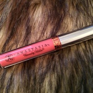 ABH Liquid Lipstick in Retro Coral